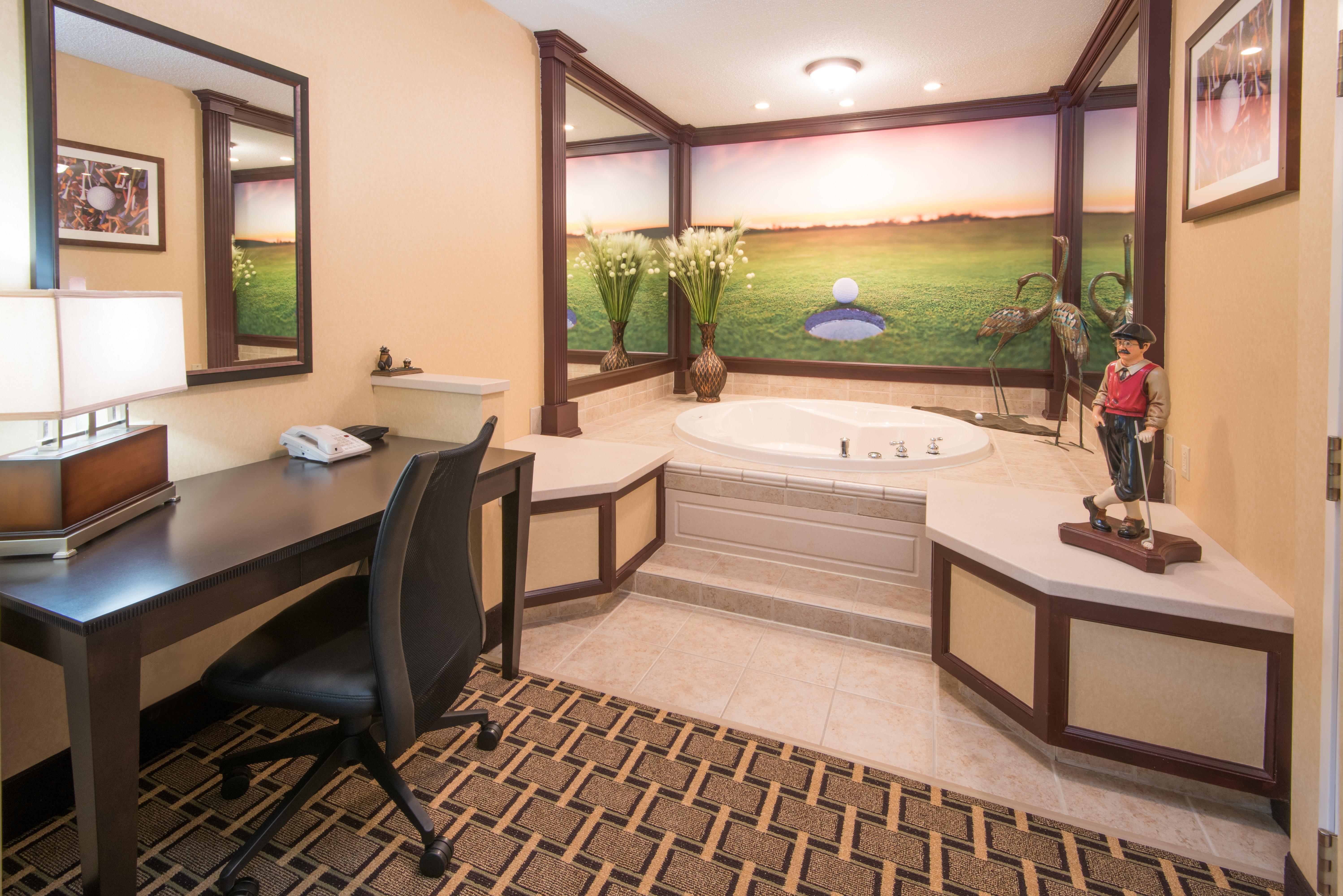 Holiday Inn Express & Suites - Sharon-Hermitage By Ihg West Middlesex Kültér fotó