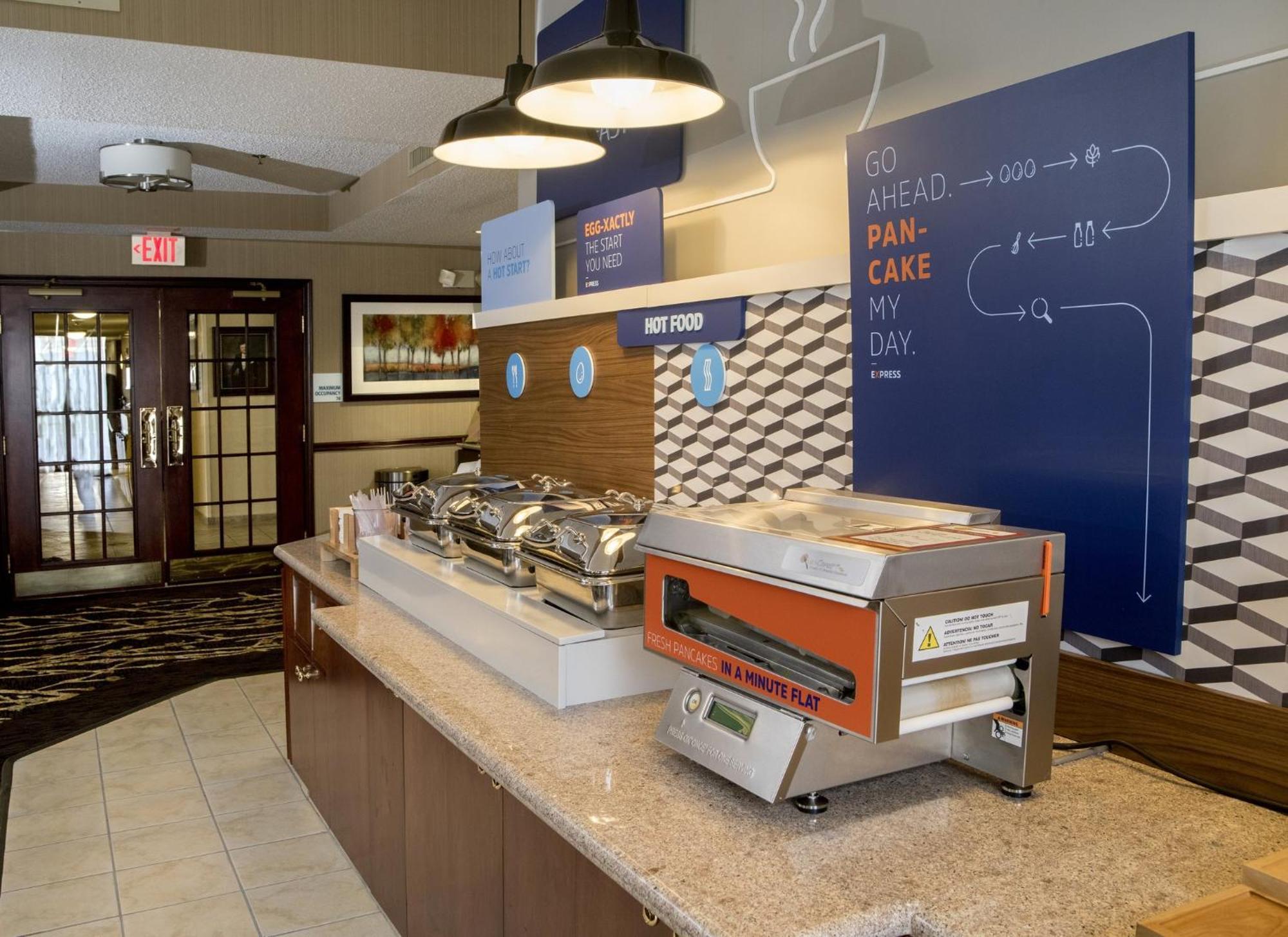 Holiday Inn Express & Suites - Sharon-Hermitage By Ihg West Middlesex Kültér fotó